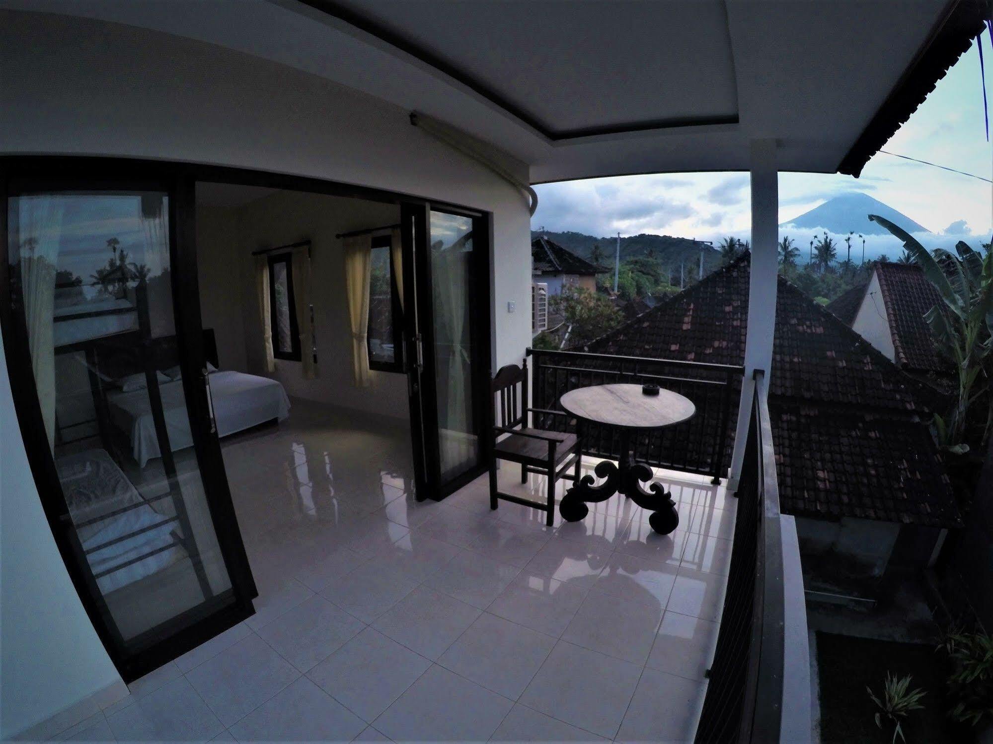 Auberge de jeunesse Bali Fab Dive Center à Amed Extérieur photo
